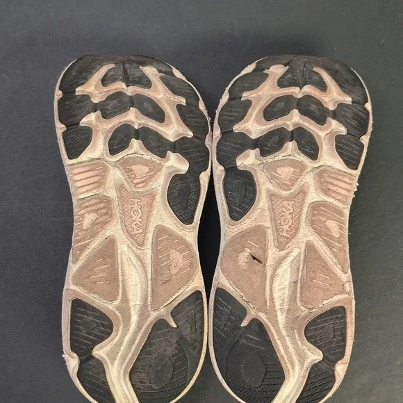 Hoka Men Clifton 10 Size 10.5 Black White Mesh Running Shoes 1162030 BWHT - Picture 9 of 12